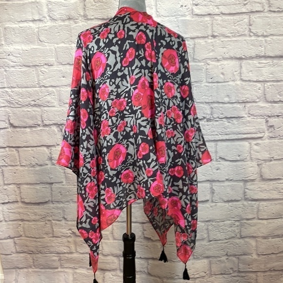 Floral wrap/scarf/kimono - Picture 3 of 12